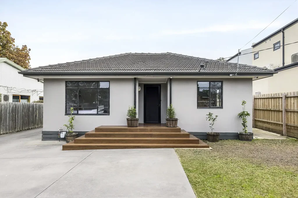 Heidelberg Heights 3Phòng ngủ Cleverly Reimagined for Perfect Modern Living