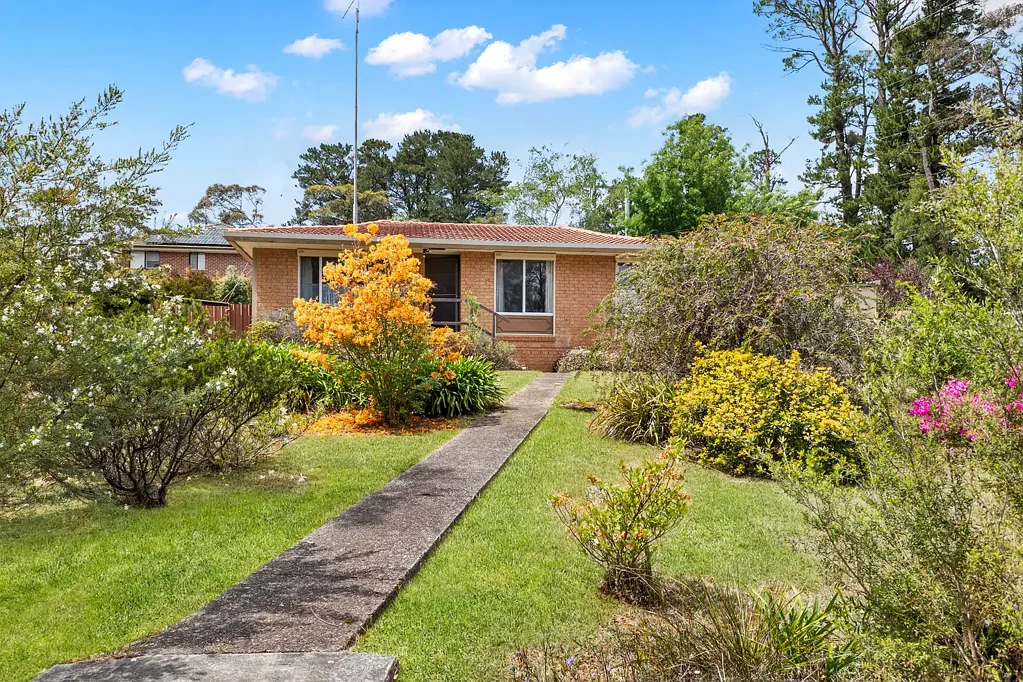 1 Fourth Street, Blackheath, NSW 2785