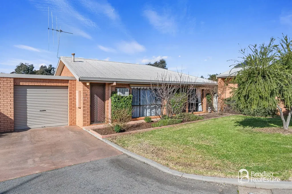 LOW-MAINTENANCE TWO-BEDROOM UNIT IN NORTH BENDIGO