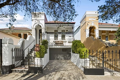 Leichhardt 4Zimmer Family Home with Period Character, Parking & Multi-Purpose Studio