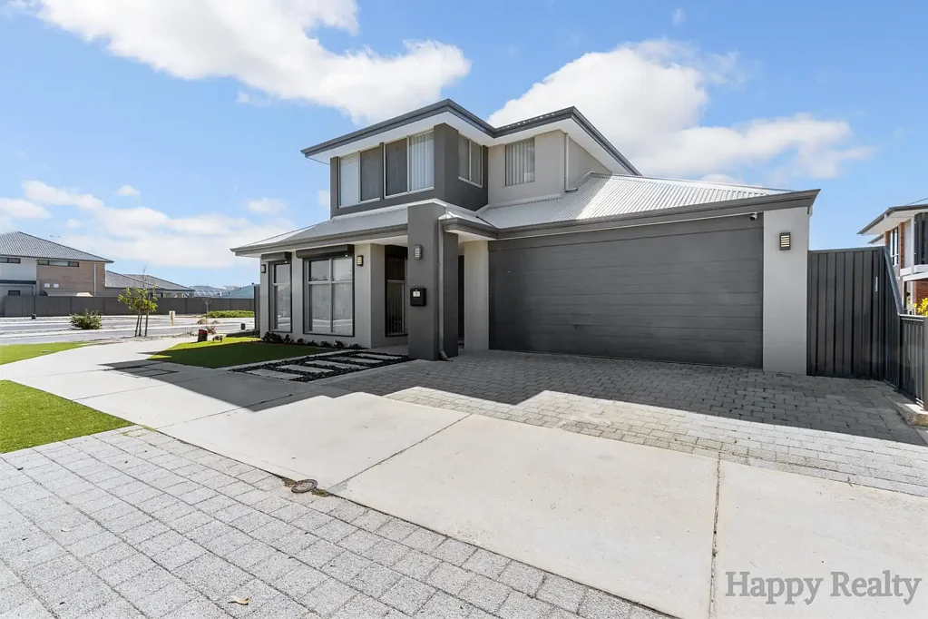 Treeby 4房  Contemporary Family Entertainer with Underground Pool, Solar & Prime Location