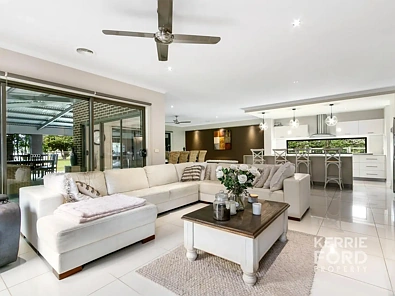 90 Scrubby Lane, Traralgon, VIC 3844, 5 habitaciones, 2 baños, House