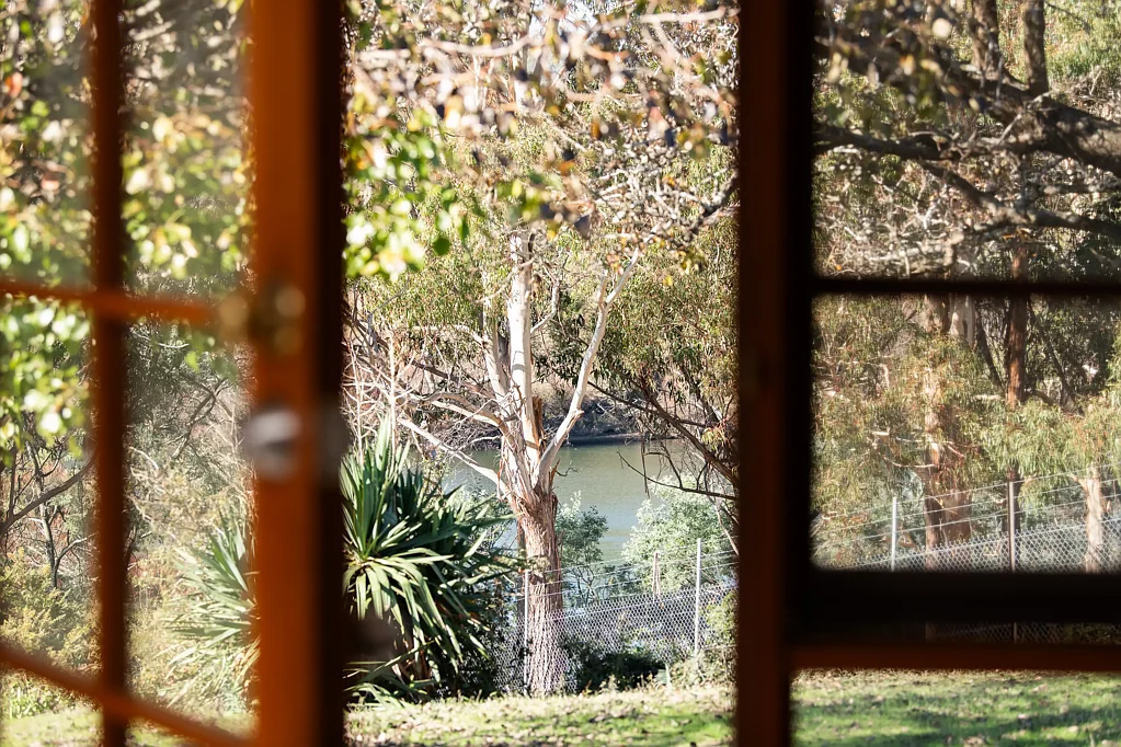 Hadspen 1 Bedroom Low Maintenance Unit, Set Along the Riverbank