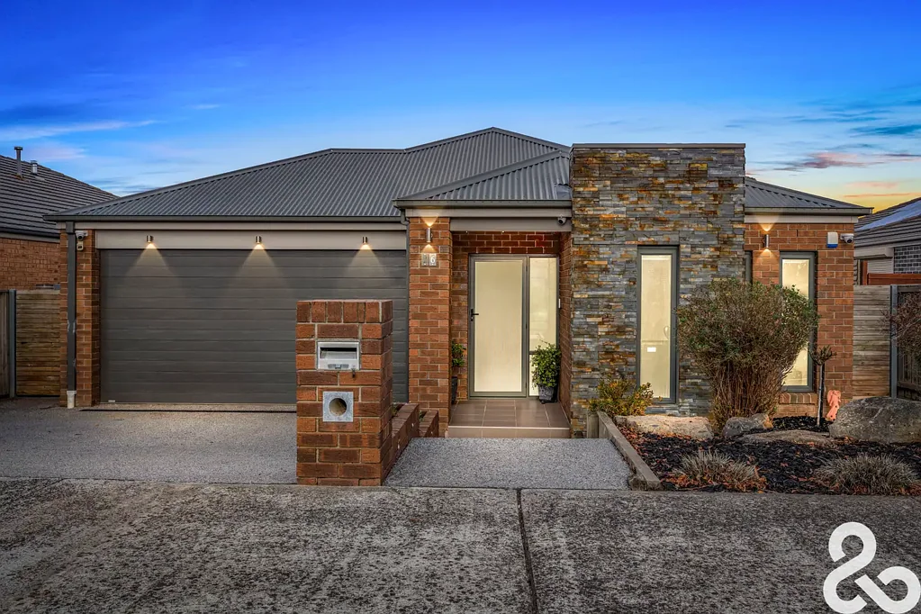 26 Hutmil Drive, South Morang, VIC 3752