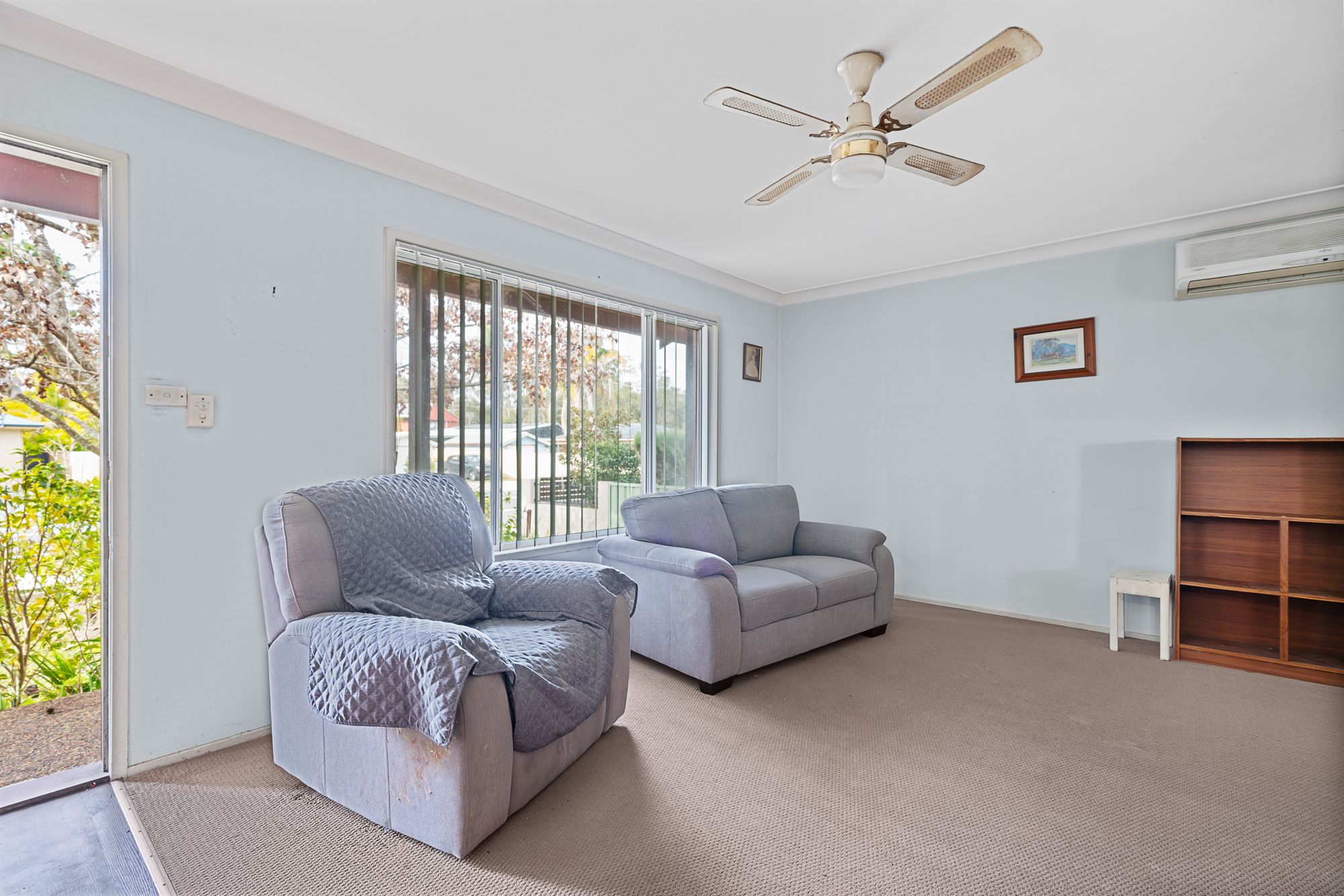 10 LAKEDGE AV, BERKELEY VALE NSW 2261, 0部屋, 0バスルーム, House