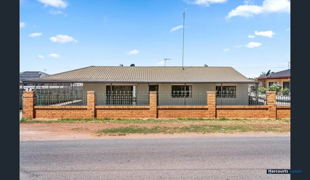4 Bedroom Home with Large Workshop