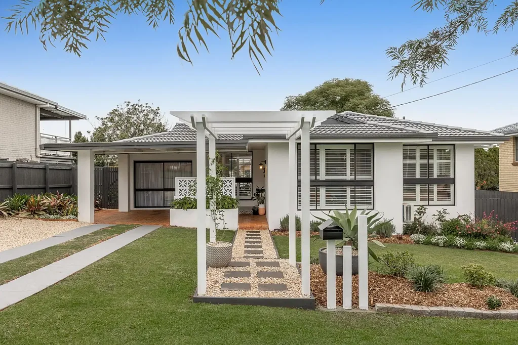 Beautifully Renovated Family Home in a Sought After Rangeville Location