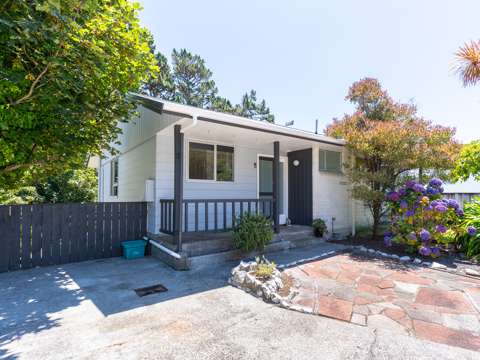 Paparangi 2房  TRANQUIL LIVING WITH NATIVE CHARM