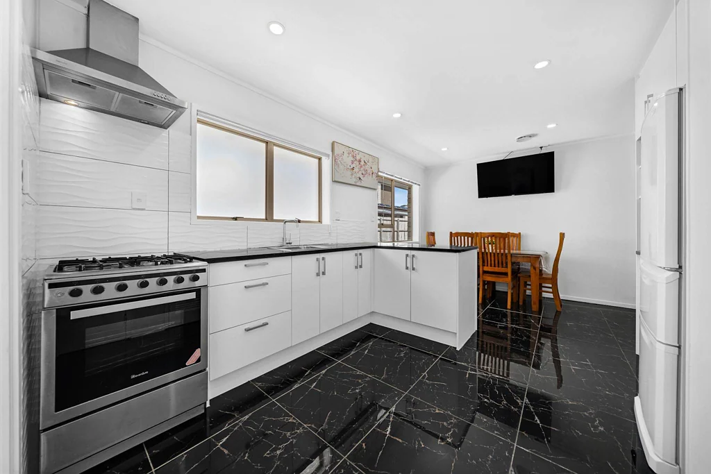 Papatoetoe 2침실 Location, Lifestyle, Low Maintenance Living!