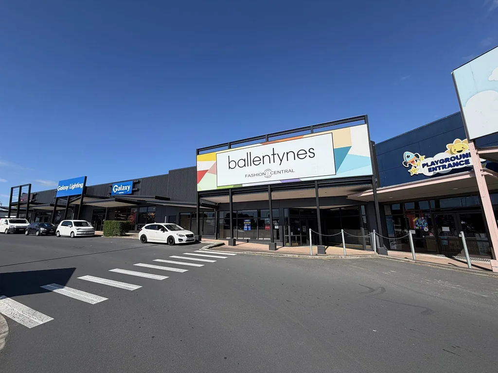 Botany Downs  Premium Botany Retail Space