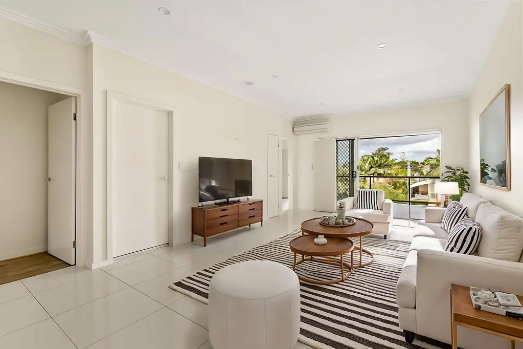 Spacious Two Bedroom Apartment with Private Balcony