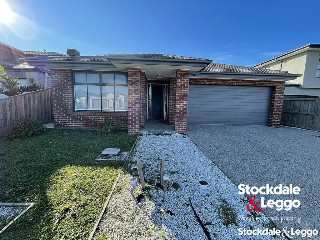 Spacious 4-Bedroom Family Home in Prime Greenvale Location