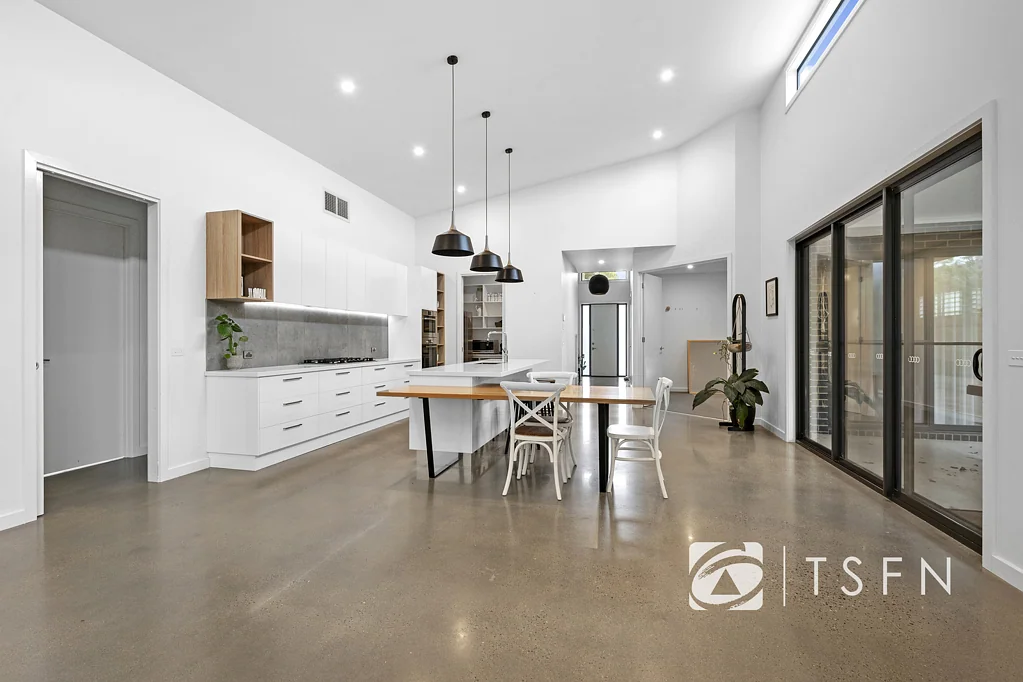 Stunning Home for Lease in Maiden Gully - FULLY FURNISHED
