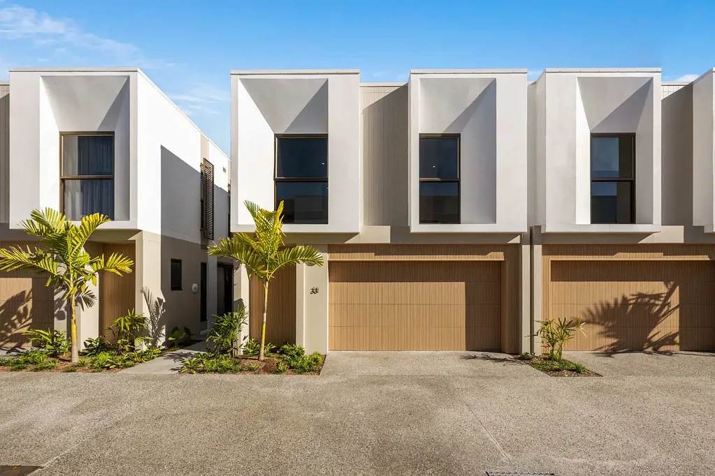Luxurious Coastal Villa - Fully Furnished