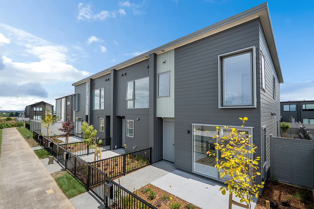 Karaka 3房  Modern Living with Space to Relax Outdoors