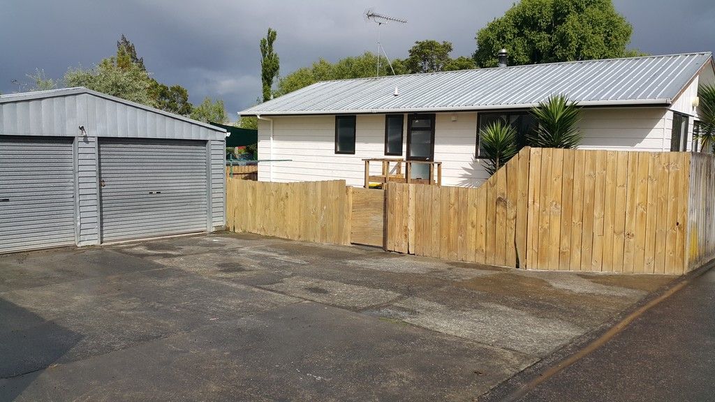 2/10 Cross Street, Drury, Auckland - Papakura, 2 phòng ngủ, 1 phòng tắm