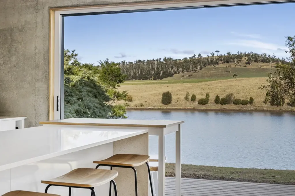 Carlton River 3ਬੈੱਡਰੂਮ Sustainable riverfront retreat