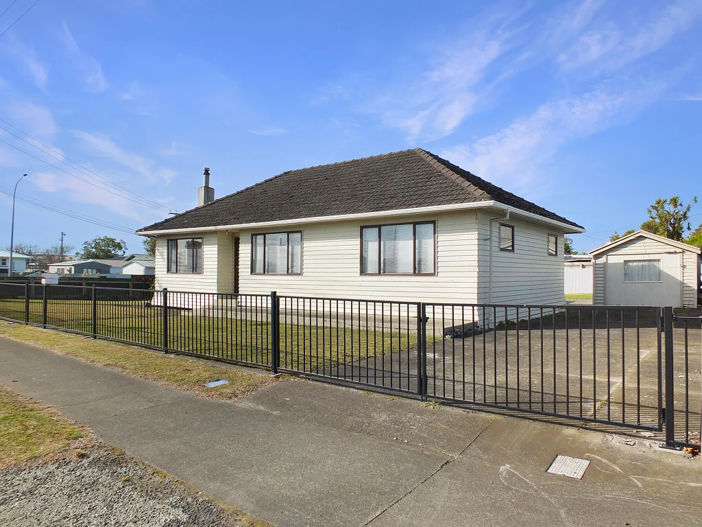 Foxton 3房  Cosy living with a huge garage