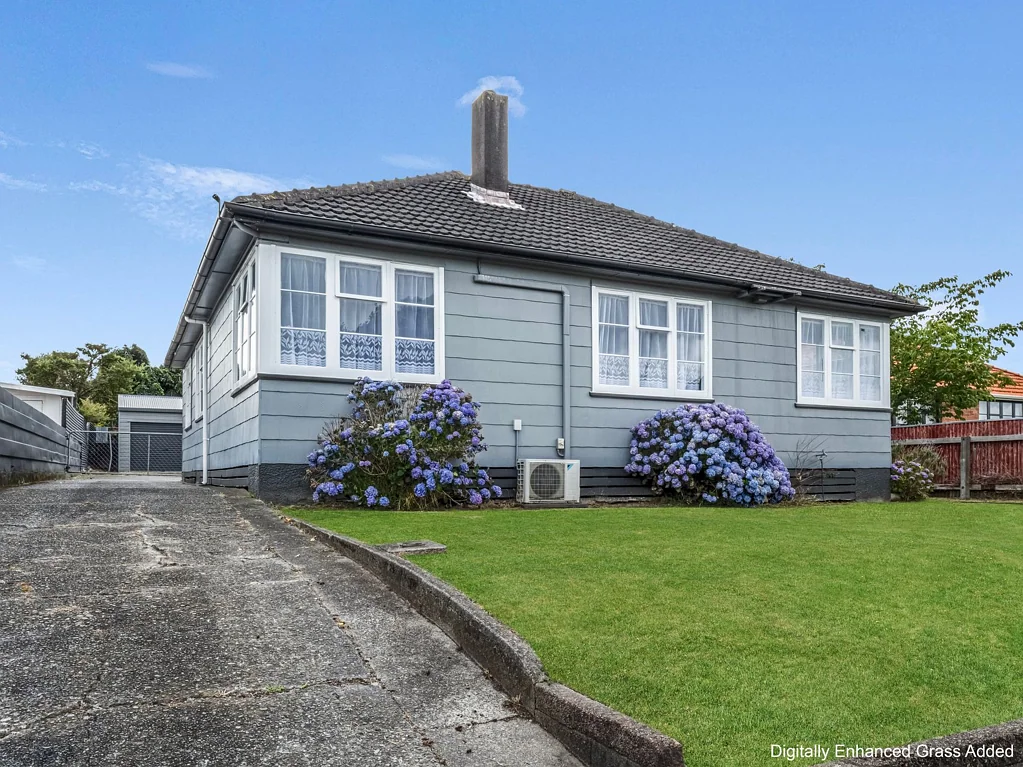 Roslyn 3 Bedroom First Home Buyers Looking For A Large Garage?