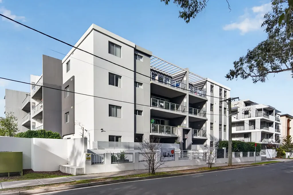 201/11 Junia Avenue, Toongabbie, NSW 2146
