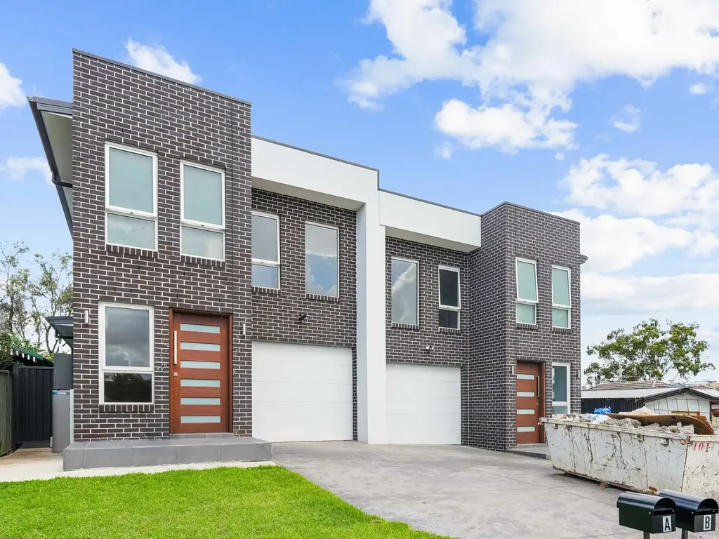 Spacious Family Home with Separate Studio in Prime Location!
