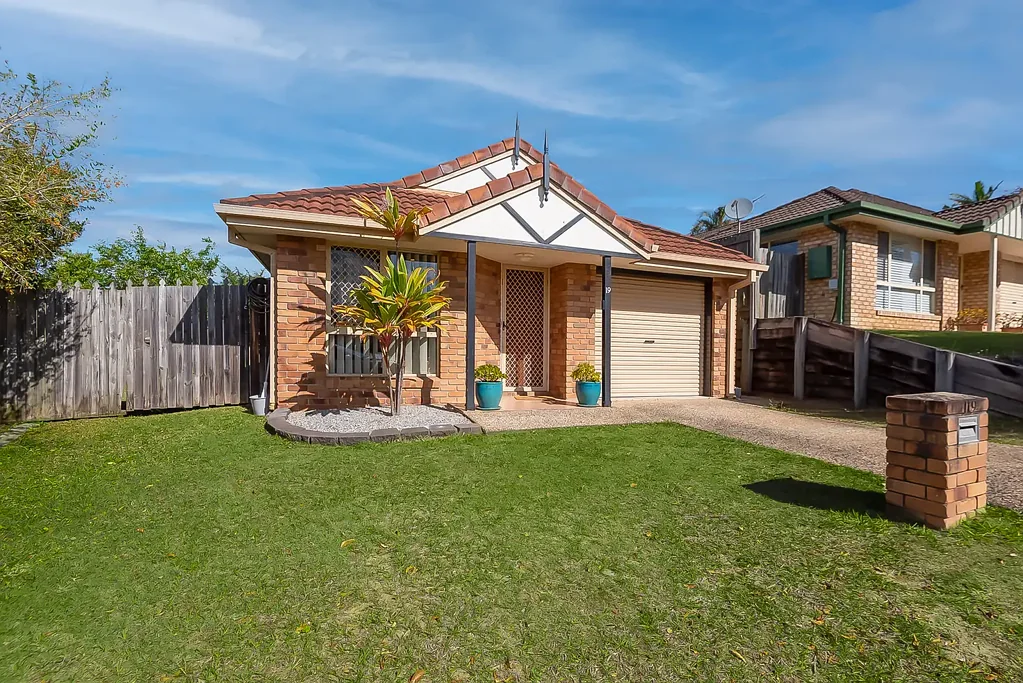 Runcorn 3Kwarto Prime Location | Low-Maintenance Living | Excellent Investment