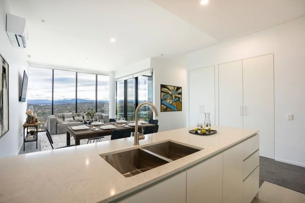 Belconnen 3Phòng ngủ Sophisticated Living: Stunning 3-Bedroom Apartment with Panoramic Belconnen Views