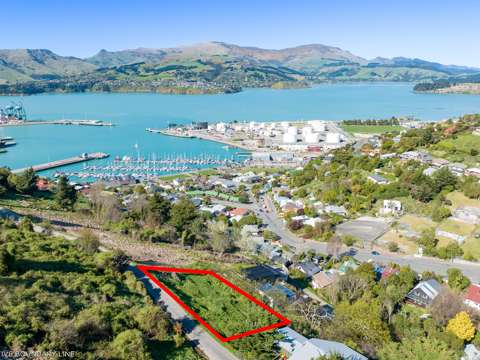Lyttelton  Sub-divisible with services in place