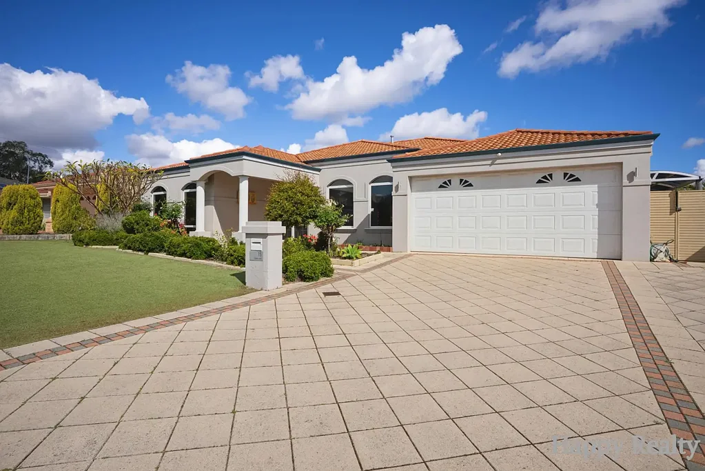 Canning Vale 5બેડરૂમ Prestigious Sanctuary Waters Estate | 700sqm | Poolside Family Living