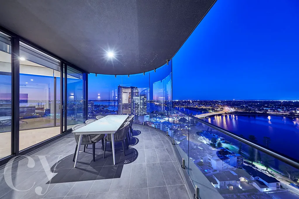 Mount Pleasant 3ਬੈੱਡਰੂਮ Sky-High Luxury with Spectacular Views