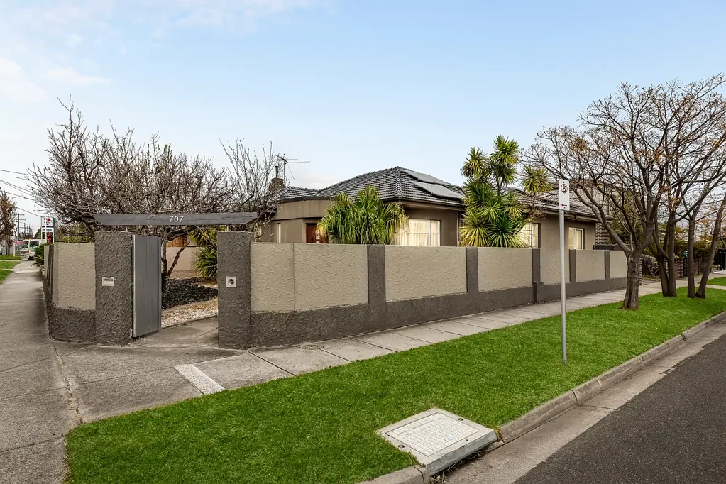 Bentleigh East 3ਬੈੱਡਰੂਮ Charming Family Living with Timeless Appeal
