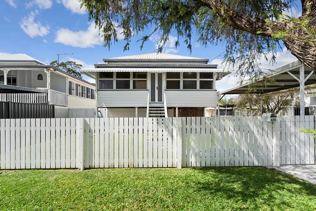 Depot Hill 3Moenga Charming Highset Home With Hidden Oasis