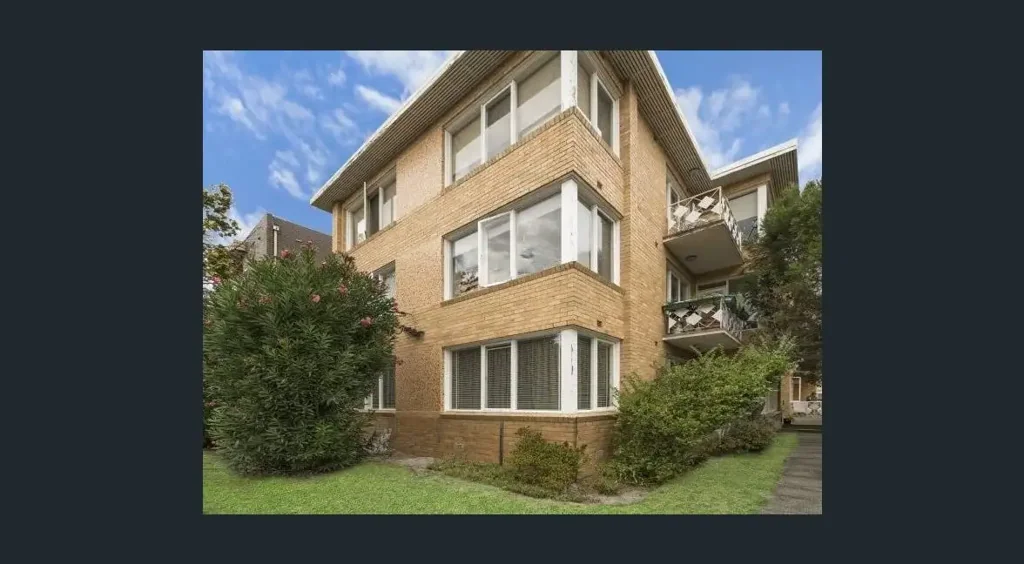 Spacious Top Floor Apartment