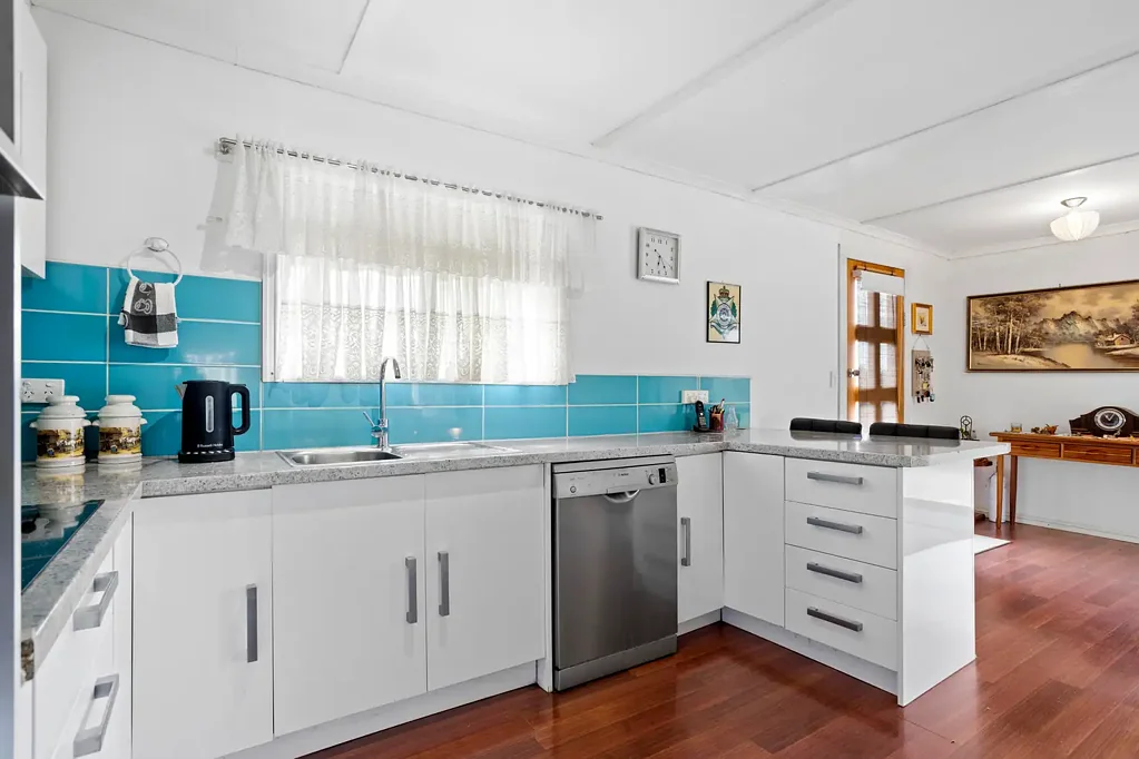 Clunes 3房  Extended and Freshly updated on 1000sqm (approx.)