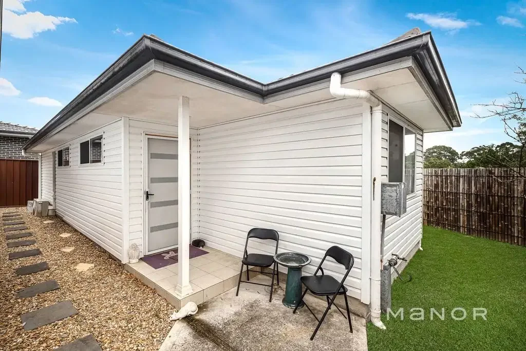 Private & Spacious 2-Bedroom Granny Flat