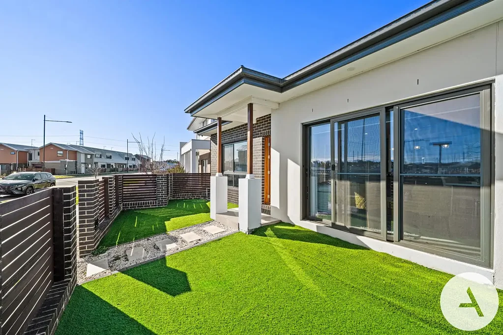 125 Lionel Rose St, Strathnairn, ACT 2615