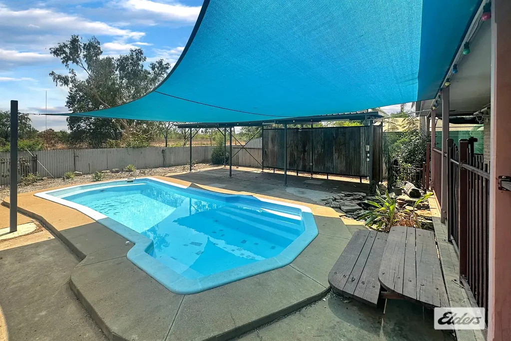 Modern and beautiful 3-bedroom home with pool and entertainment area!!