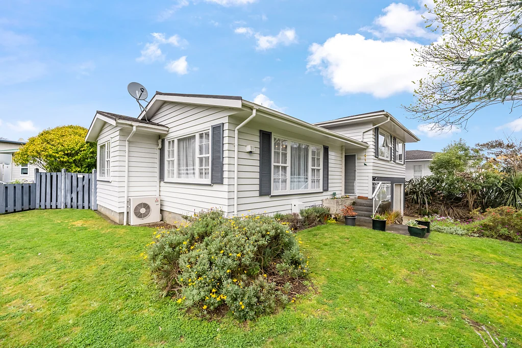 8 Montana Road, Totara Park, Upper Hutt, Wellington
