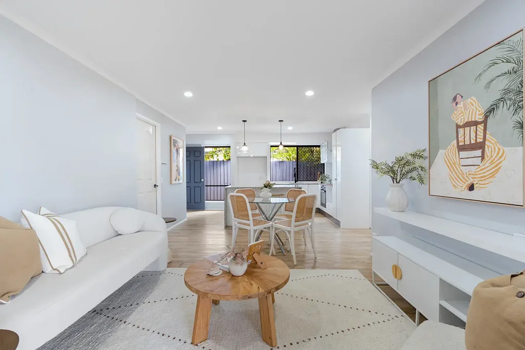 2/9 Elm Court, Labrador, QLD 4215