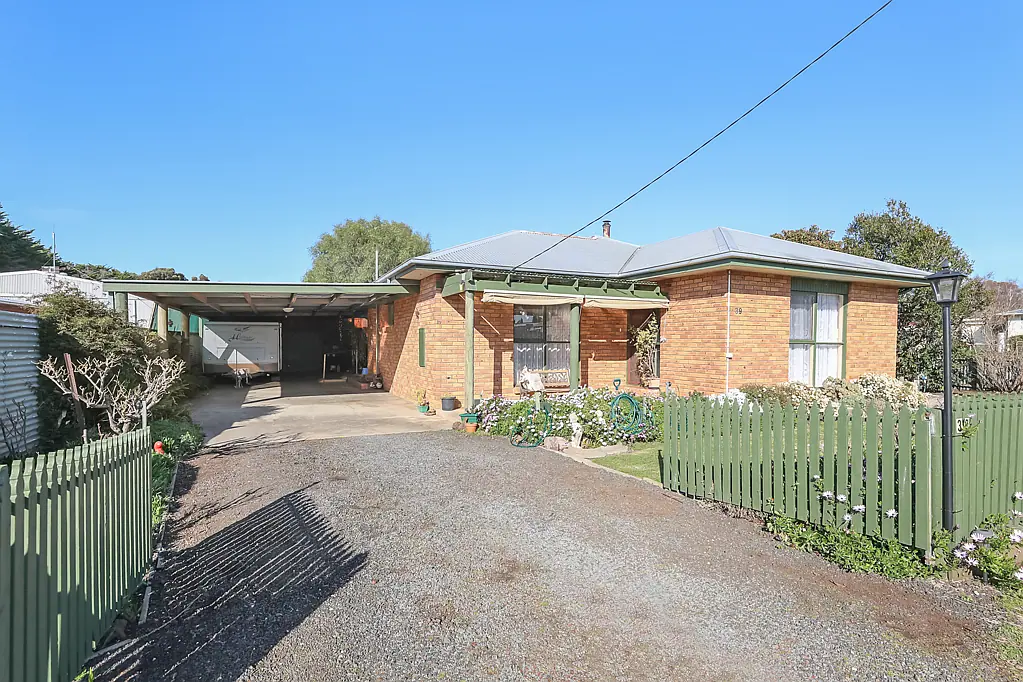 39 Main Street, Derrinallum, VIC 3325