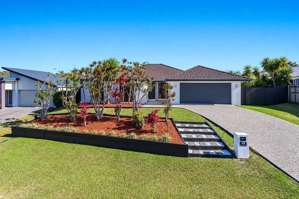 Griffin 5房 宽敞的家庭生活空间，带多个生活区！ Spacious Family Living with Multiple Living Zones!