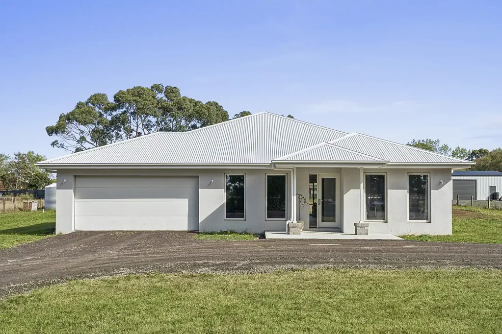 Cobden 4Kwarto Fresh, Modern Living on a 1 Acre - Move Straight In and Enjoy
