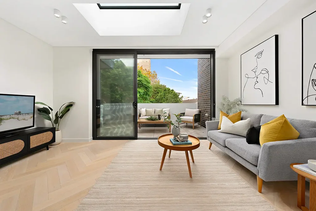 North Sydney 2ห้องนอน Contemporary Two Bedroom + Study, Walk to Metro Station