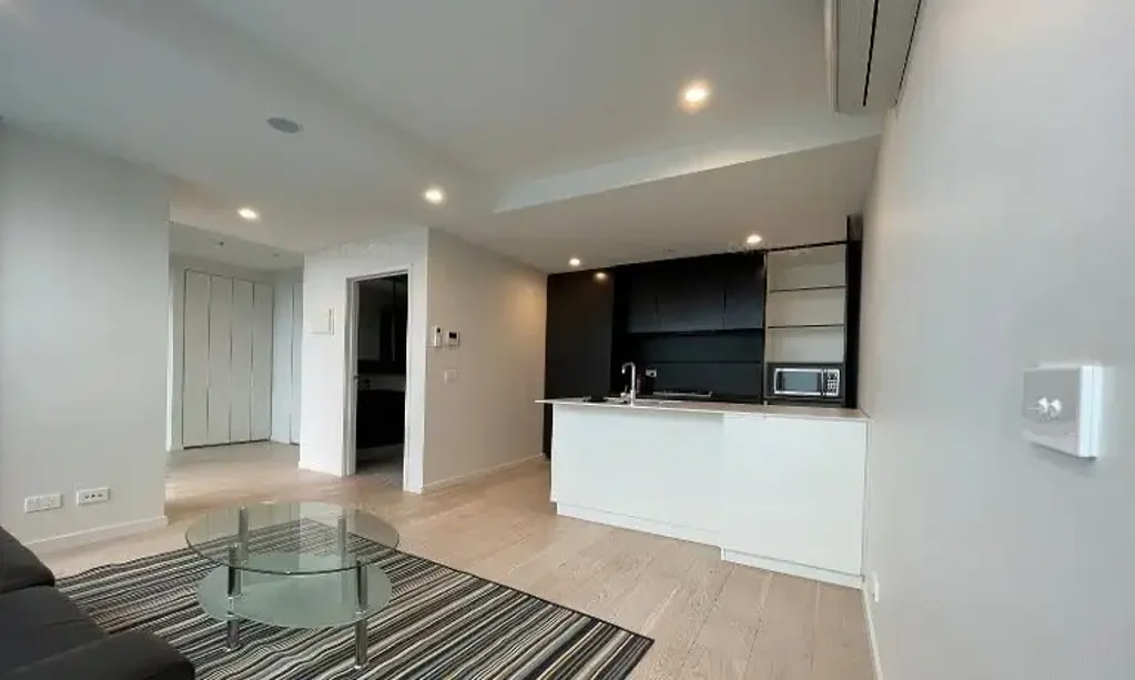 Spacious Amazing Fully Furnished 1 Bedroom Apartment FOR RENT!