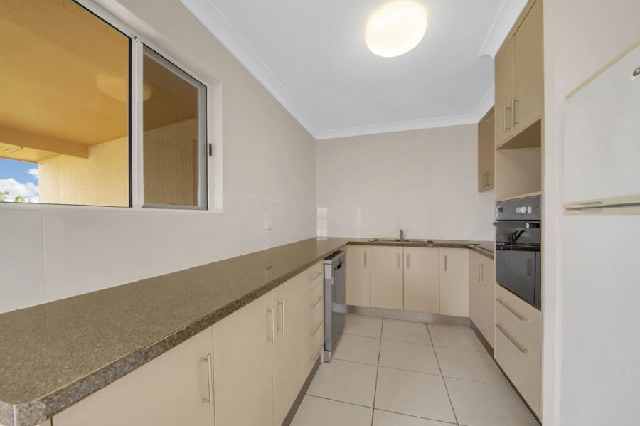 ZEMINDAR COURT UNIT 9 4 PITTSBAY CR, BOYNE ISLAND QLD 4680, 0 침실, 0 욕실, Unit