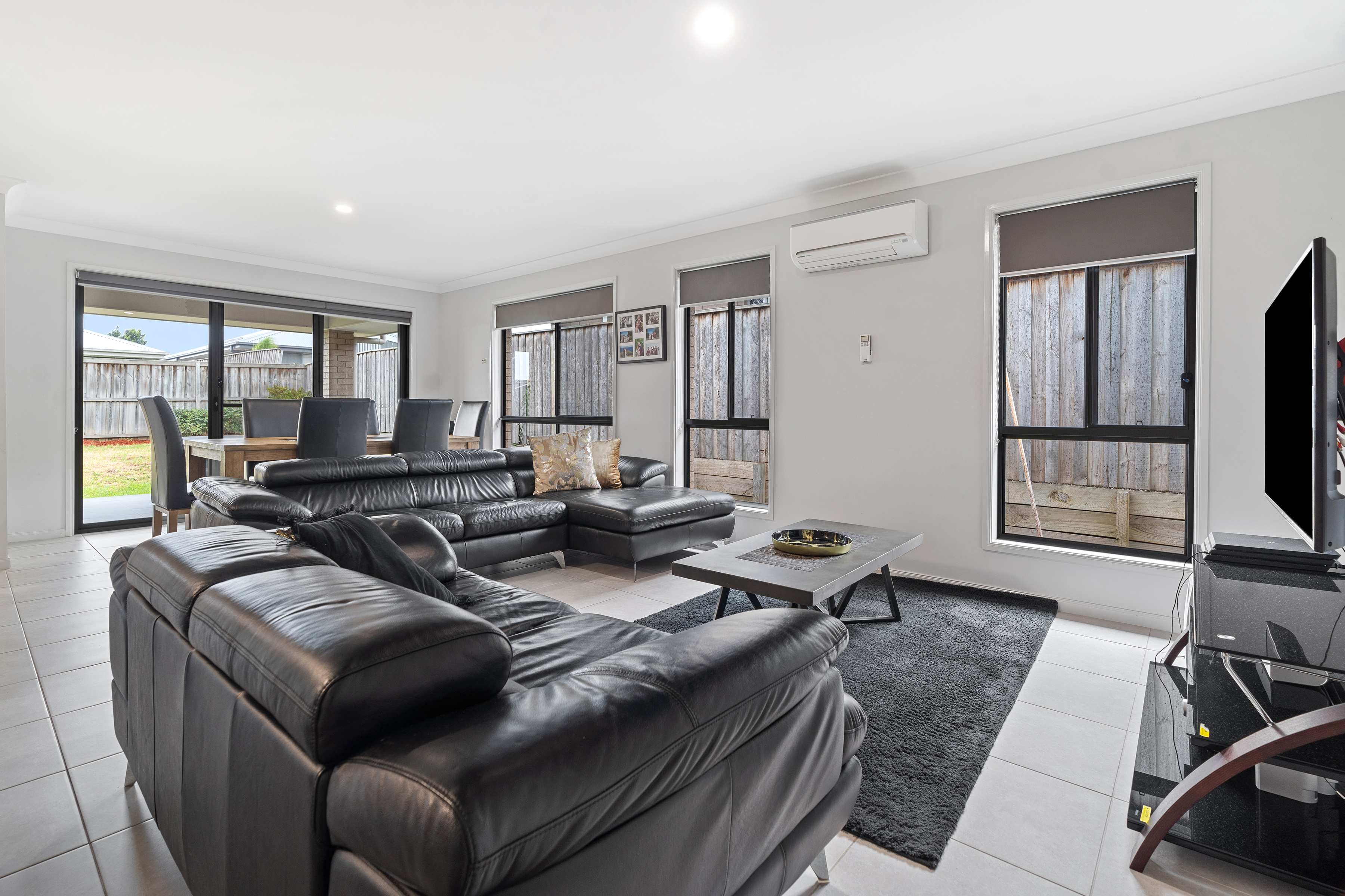 10 ROBUSTA ST, FLETCHER NSW 2287, 0 રૂમ, 0 બાથરૂમ, House