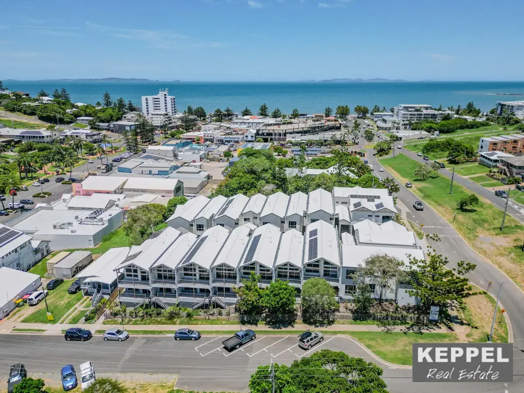 Yeppoon 3 Bedroom Brand New Inner City Townhouse 400m to Main Beach