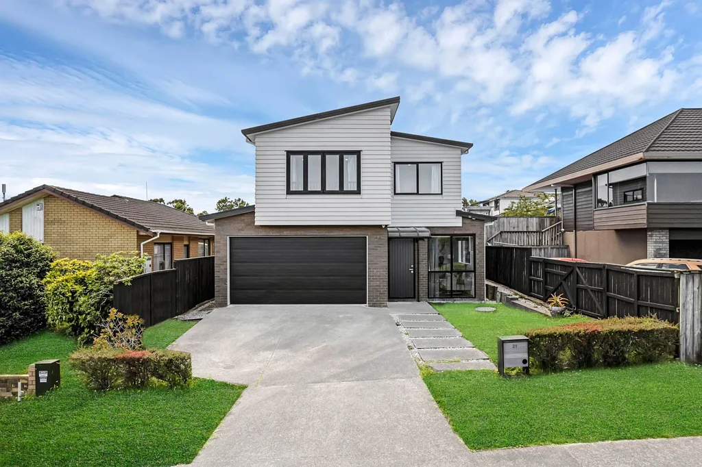 Lynfield 4 Slaapkamer Sun-Drenched Sanctuary: A Masterpiece of Moder...