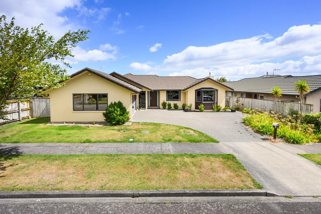 19 Johnstone Drive, Fitzherbert, Manawatu-Wanganui