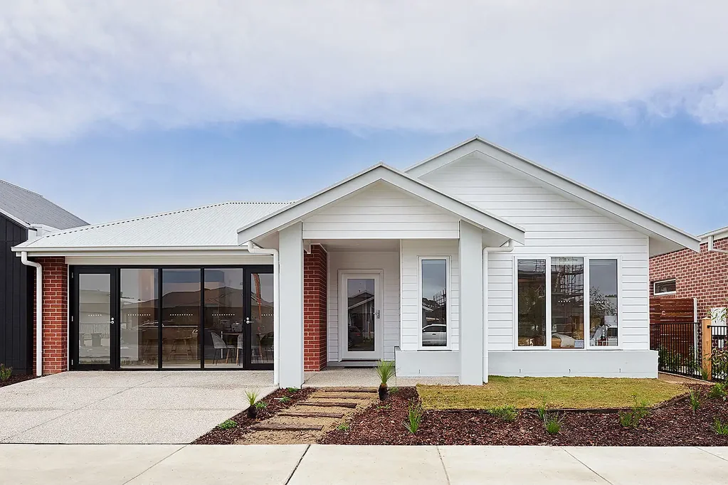 Mount Duneed 4房  Display Home Living